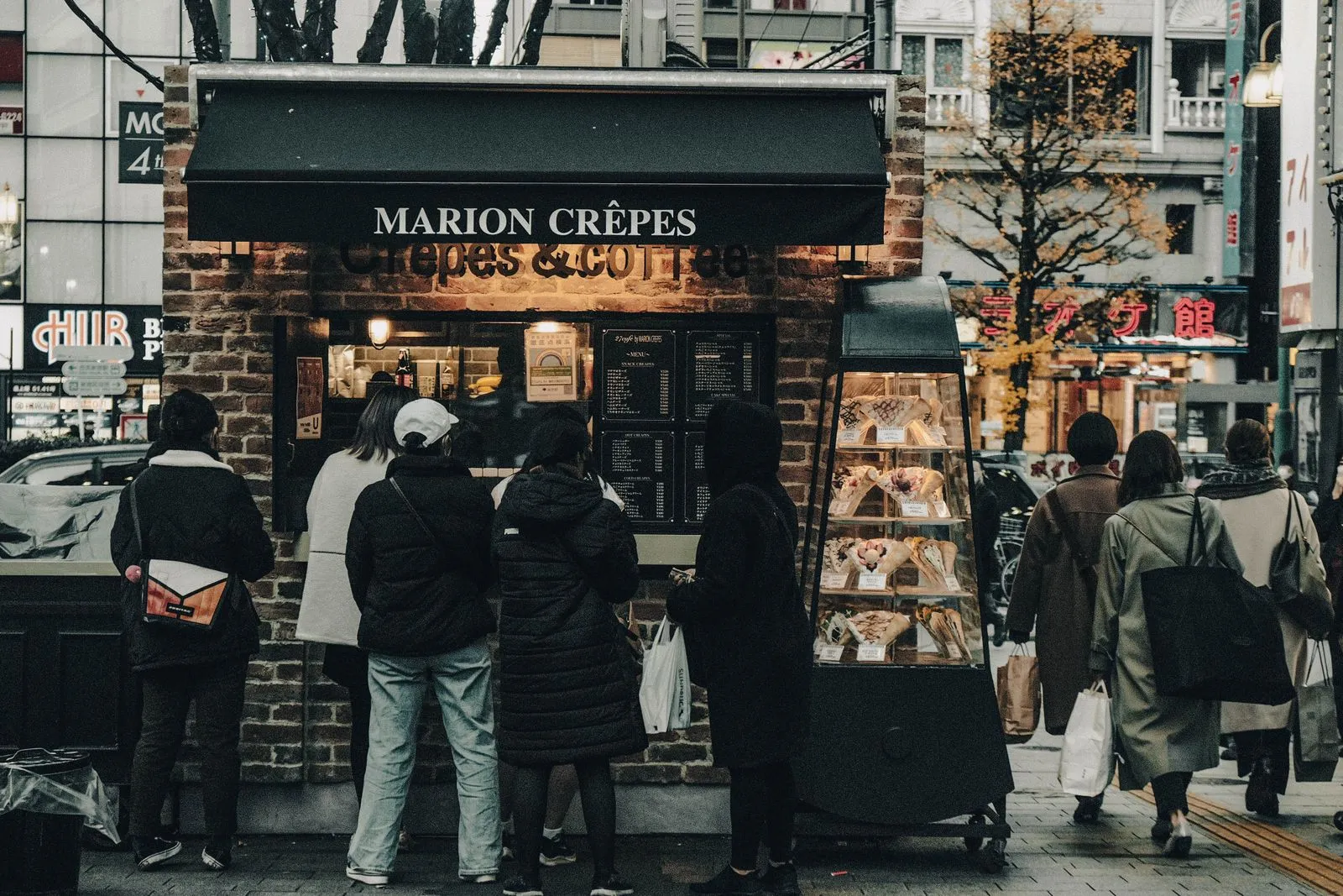 What to Expect When Booking a Crepe Food Truck